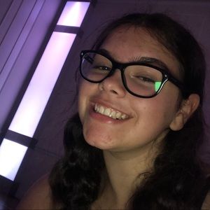 Meet your Posher, Maya